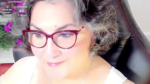 Snapshot of cataleya_mom_ chatting on 14, 10, 2025 cataleya online show from 14, 10, 2025