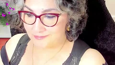 Snapshot of cataleya_mom_ chatting on 16, 11, 2025 cataleya online show from 16, 11, 2025
