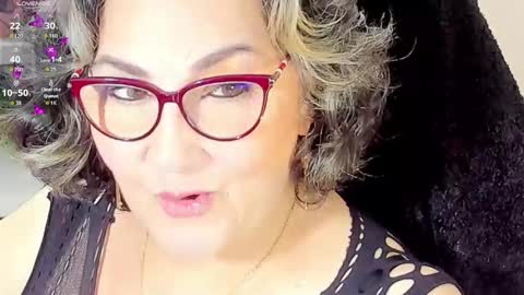 Snapshot of cataleya_mom_ chatting on 20, 11, 2025 cataleya online show from 20, 11, 2025