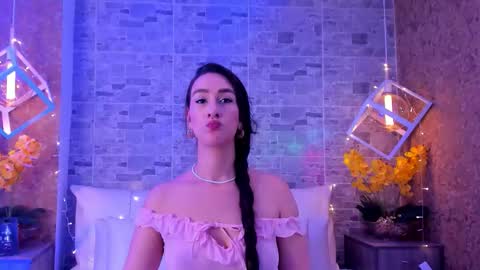 CatalinnaThompson online show from 2, 12, 2025