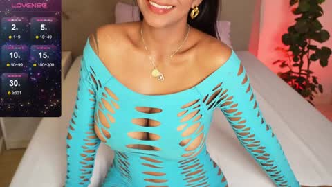 Caterine Zapata  online show from 7, 1, 2025