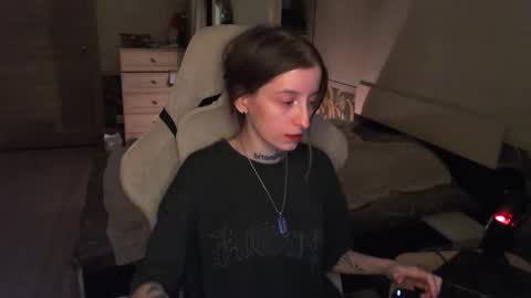 Snapshot of cath_dysphoria_ chatting on 18, 3, 2026 CATH online show from 18, 3, 2026