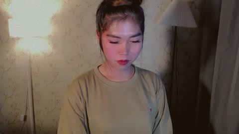 Snapshot of catherine_365 chatting on 28, 10, 2025 catherine_365 online show from 28, 10, 2025