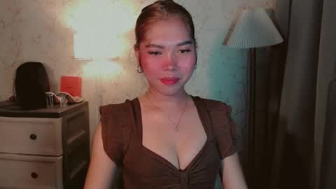 Snapshot of catherine_365 chatting on 11, 11, 2025 catherine_365 online show from 11, 11, 2025