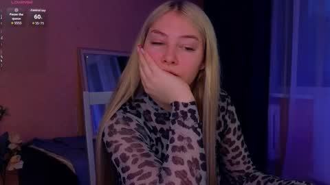 Snapshot of catherine_river chatting on 18, 12, 2025 Catherine online show from 18, 12, 2025