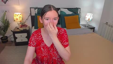 Snapshot of catherinewalls chatting on 14, 12, 2024 Catrin online show from 14, 12, 2024