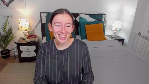 Snapshot of catherinewalls chatting on 22, 12, 2024 Catrin online show from 22, 12, 2024