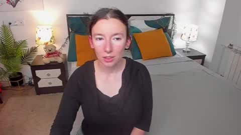 Snapshot of catherinewalls chatting on 16, 9, 2025 Catrin online show from 16, 9, 2025