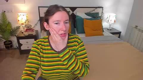 Snapshot of catherinewalls chatting on 6, 10, 2025 Catrin online show from 6, 10, 2025