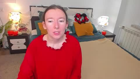 Snapshot of catherinewalls chatting on 2, 11, 2025 Catrin online show from 2, 11, 2025