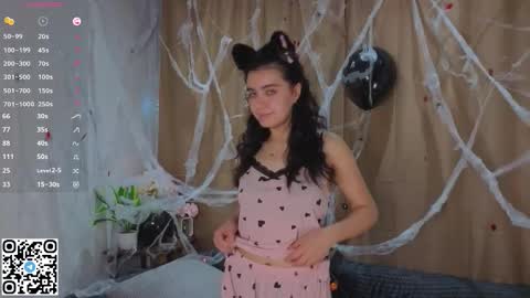 Monica online show from 2, 11, 2025