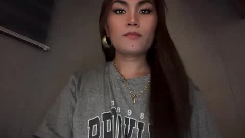 Snapshot of cathy_sanches chatting on 5, 11, 2025 cathy online show from 5, 11, 2025