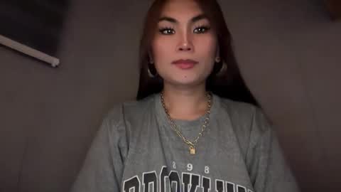 Snapshot of cathy_sanches chatting on 19, 11, 2025 cathy online show from 19, 11, 2025