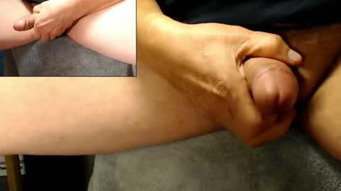 Snapshot of catlover03 chatting on 15, 10, 2025 Mike online show from 15, 10, 2025