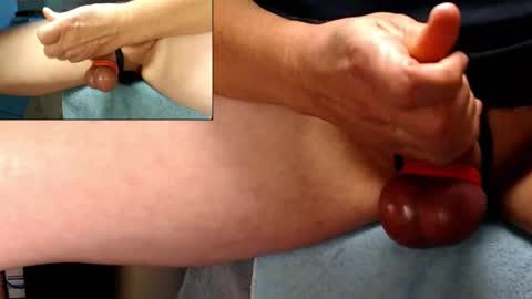 Snapshot of catlover03 chatting on 25, 10, 2025 Mike online show from 25, 10, 2025