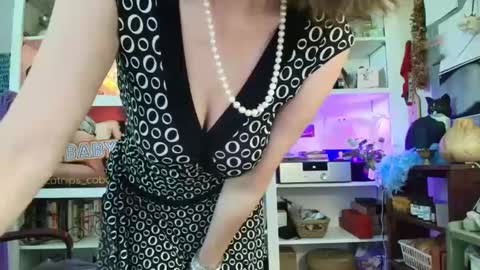 some call me djcatnips some call me CC but i love it when you call me miss catnips  online show from 8, 9, 2025