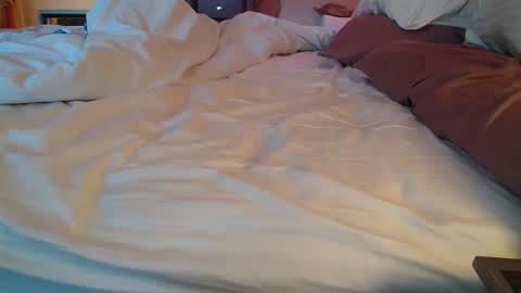 Snapshot of catnips_cabaret chatting on 12, 11, 2025 some call me djcatnips some call me CC but i love it when you call me miss catnips online show from 12, 11, 2025