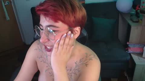 Snapshot of catsito chatting on 22, 11, 2025 im MIA -Independent Model MY OF is catsito3 online show from 22, 11, 2025