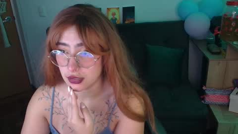 Snapshot of catsito chatting on 25, 11, 2025 im MIA -Independent Model MY OF is catsito3 online show from 25, 11, 2025