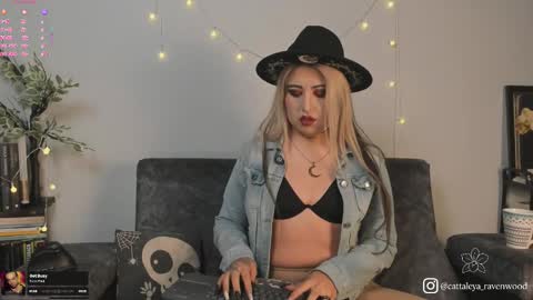 Cattaleya Ravenwood online show from 18, 3, 2026