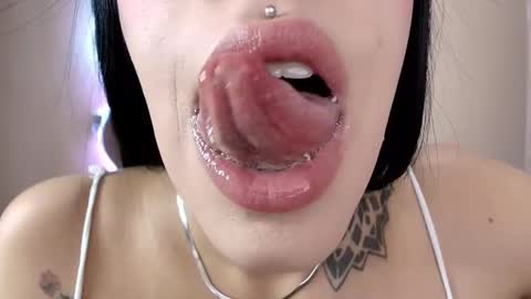 Cattleya online show from 8, 11, 2025