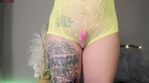 Snapshot of catty_foxx chatting on 11, 10, 2025 online show from 11, 10, 2025