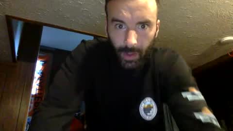 Snapshot of ccumshooter69 chatting on 16, 10, 2025 ccumshooter69 online show from 16, 10, 2025