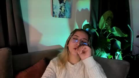 ccuteass online show from 9, 12, 2024