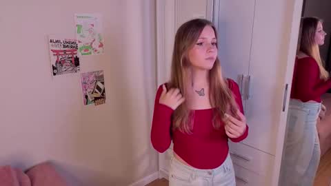 Lina  online show from 12, 9, 2025