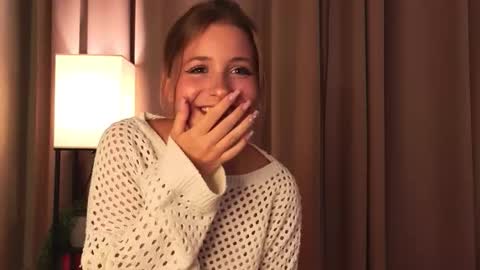 Lina  online show from 23, 11, 2025