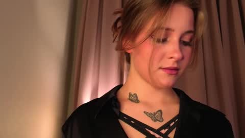 Lina  online show from 29, 11, 2025