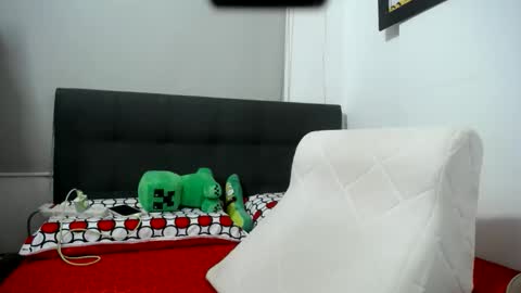 Snapshot of cecihotbaby chatting on 6, 11, 2025 Cecilia online show from 6, 11, 2025