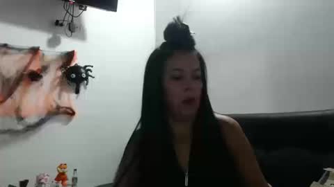 Snapshot of cecihotty4u chatting on 17, 10, 2025 ceci online show from 17, 10, 2025