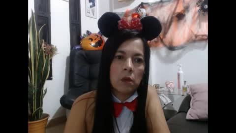 Snapshot of cecihotty4u chatting on 29, 10, 2025 ceci online show from 29, 10, 2025