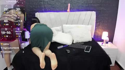 Celeste Silva online show from 2, 2, 2025