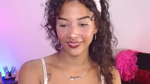 Snapshot of celesstte_0 chatting on 25, 11, 2025 Celeste online show from 25, 11, 2025