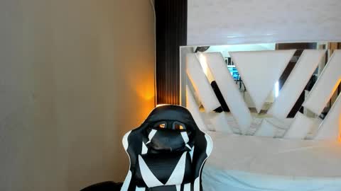 SARA  online show from 25, 2, 2026