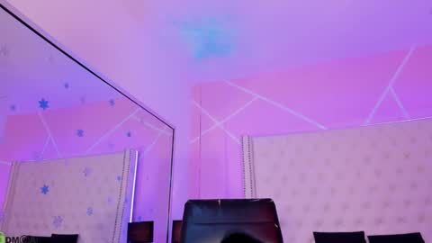 Celeste Wayne online show from 18, 12, 2024