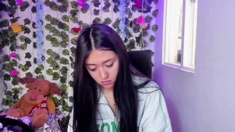 Snapshot of celestinepurple chatting on 6, 1, 2025 Celestineeeeee online show from 6, 1, 2025