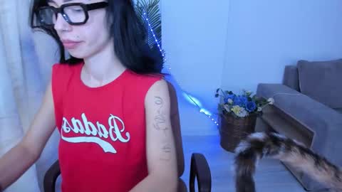 Celine Roxelle online show from 16, 9, 2025