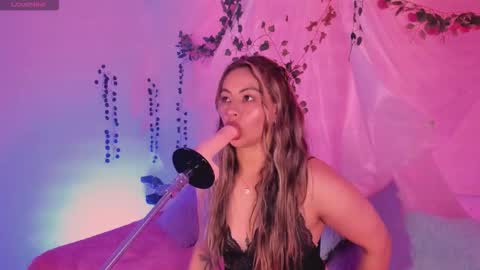 Hello guys my name is Sofi and Lizzie and  Vanessa online show from 9, 11, 2025