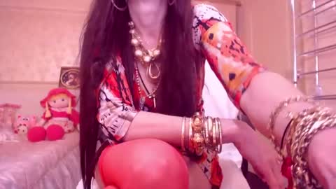 Cerise online show from 17, 1, 2025