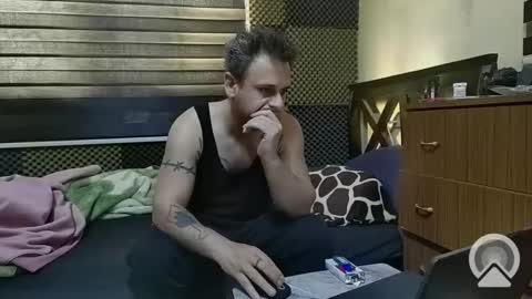 Snapshot of cezar46 chatting on 24, 1, 2025 cezar online show from 24, 1, 2025