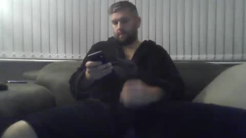 ch33ky85 online show from 12, 1, 2025