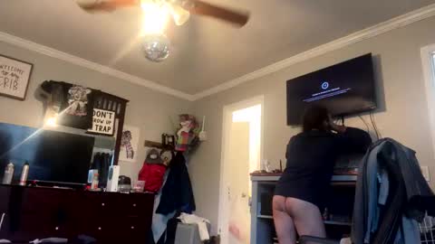 Snapshot of champfirstofhisname chatting on 13, 11, 2025 champfirstofhisname online show from 13, 11, 2025