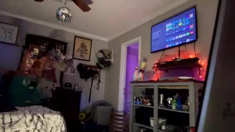 Snapshot of champfirstofhisname chatting on 25, 11, 2025 champfirstofhisname online show from 25, 11, 2025