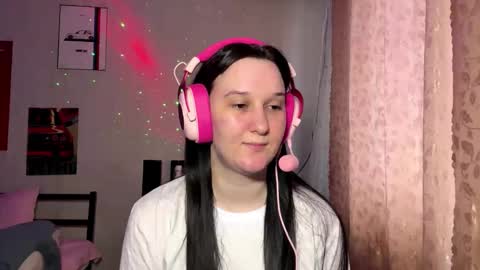 Snapshot of chandamickens chatting on 16, 3, 2026 Emily online show from 16, 3, 2026