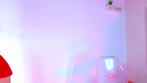 Snapshot of chaneladamss_ chatting on 18, 10, 2025 C H A N E L online show from 18, 10, 2025