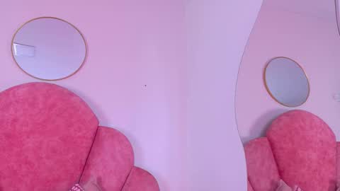 Snapshot of chaneladamss_ chatting on 15, 11, 2025 C H A N E L online show from 15, 11, 2025