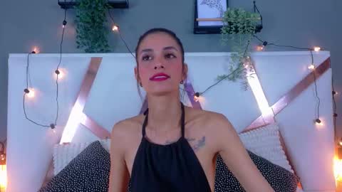 Snapshot of chaneladamss_ chatting on 22, 11, 2025 C H A N E L online show from 22, 11, 2025